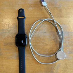 Apple Watch SE 2 With Charging Cord 