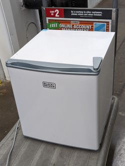 Compact Mini Fridge BCRK17