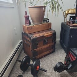 Old Chest 