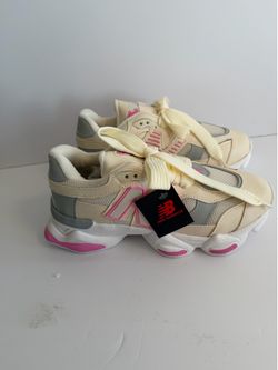 New Balance Chunky Sneakers Cream Pink Gray