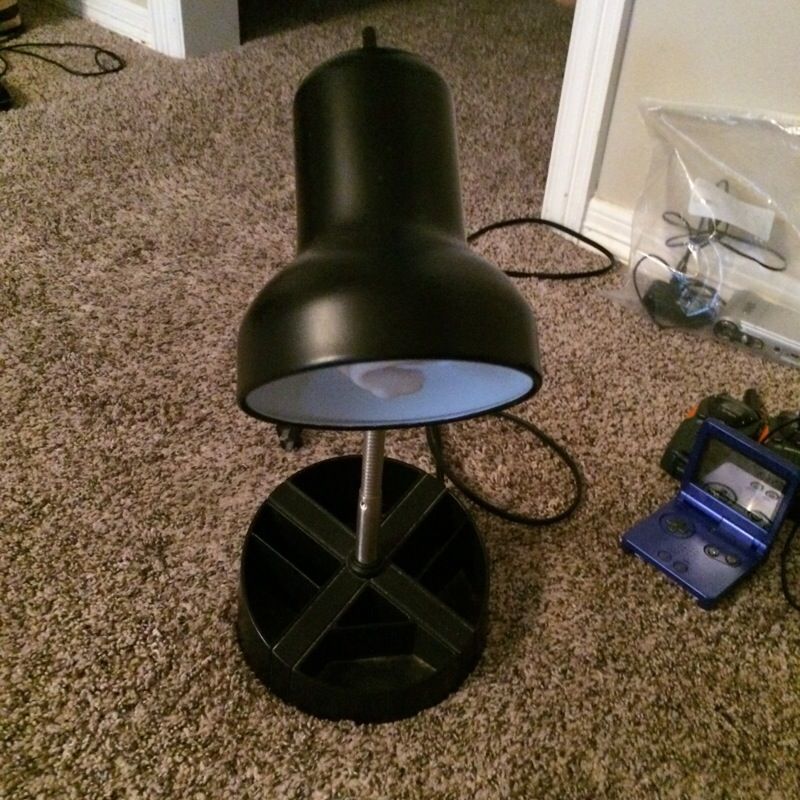 Desk lamp
