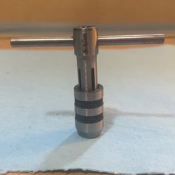 Big Horn - T-Handle Tap Wrench Solid Jaw