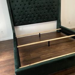 New Platform Bed Frame + Luxury Name Brand Mattress. Same Day Delivery 🚚 