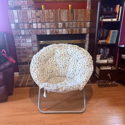 Mainstays Faux-Fur Saucer Chair (Kids/Youth) – Used, Good Condition