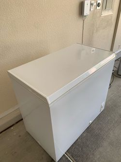 Small freezer 7.1 cu ft