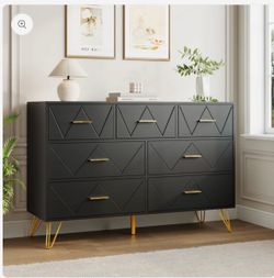 Dresser with 7 Drawer