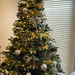 Balsam Hill Classic Blue Spruce 7.5’ Tree