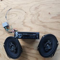 Sony Car Stereo With Speakers