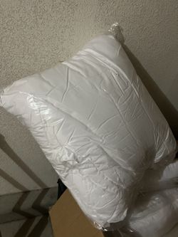 5 Pillows In Box 