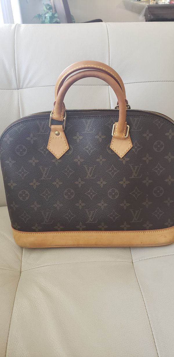 Authentic Louis Vuitton Alma MM size for Sale in North Las Vegas, NV - OfferUp