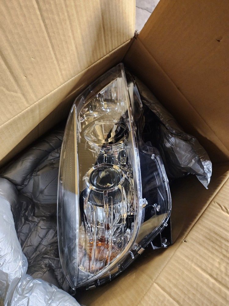 2008 Mercedes C300 Headlights