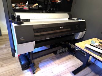 Epson Stylus Pro 9900 44" large-format photo printer
