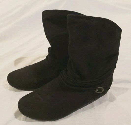 Black Boots- Arella-Suede-feel w/ wrap around & silver buckle detailing Size:7