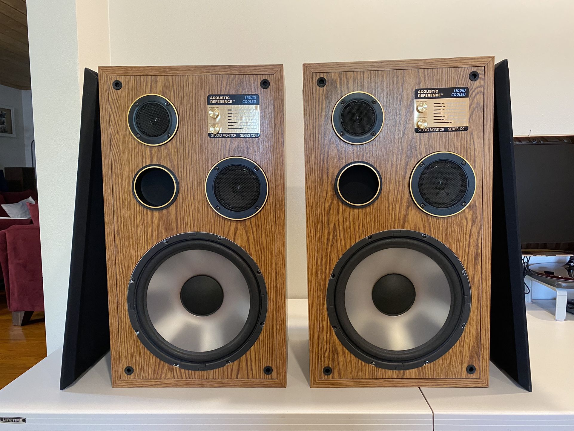 Acoustic reference studio monitor series sale 1201