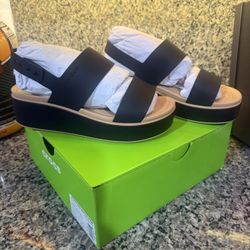 Crocs Brooklyn matte Wrap Low Wedge 