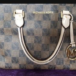 Authentic Michael Kors (approx 10X8X5)