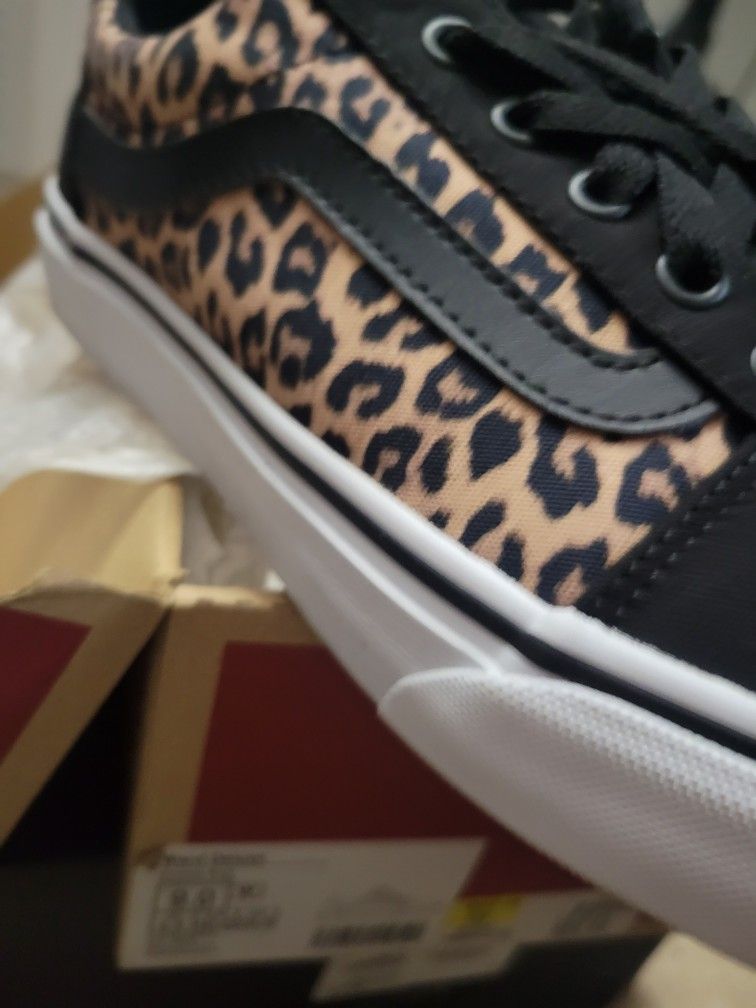 Vans Womans Size 9