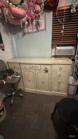 Dresser