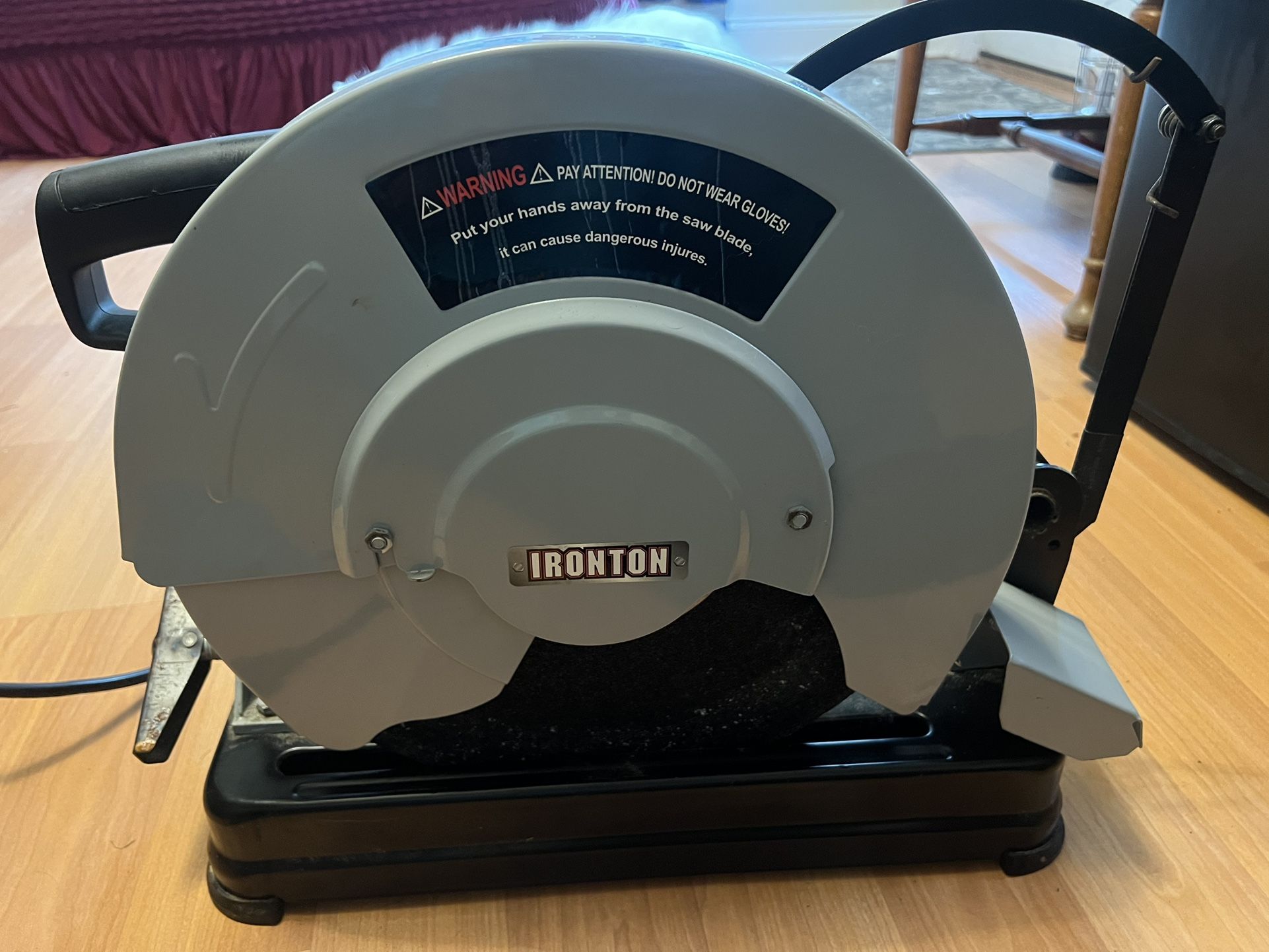 Metal Chop Saw Dry-cut, Ironton model: J1G-KE2-355 120V~, 60Hz, 15Amp, 3800 Blade diameter: 14in.