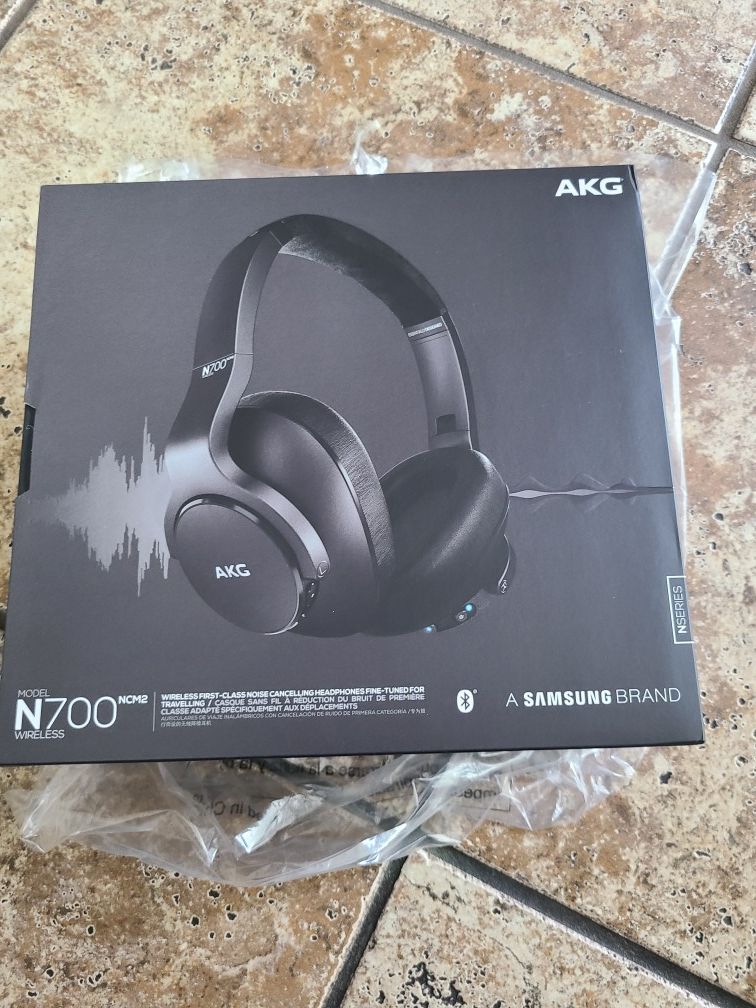 AKG N700NC M2 Wireless Headphones, Black