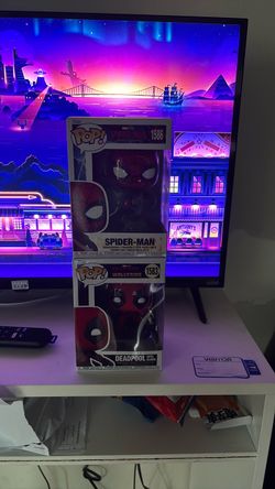 Funko Pop Spider-Man #1586 & Deadpool with Claws #1583