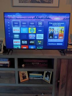 Hiro 40" Roku TV + Original Remote - $100