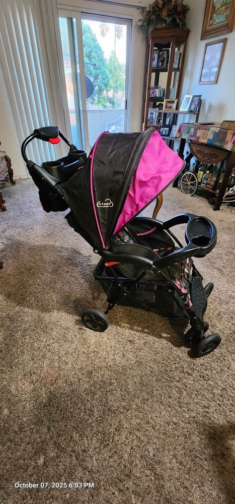 Kolcraft Cloud Sport Lightweight Stroller
