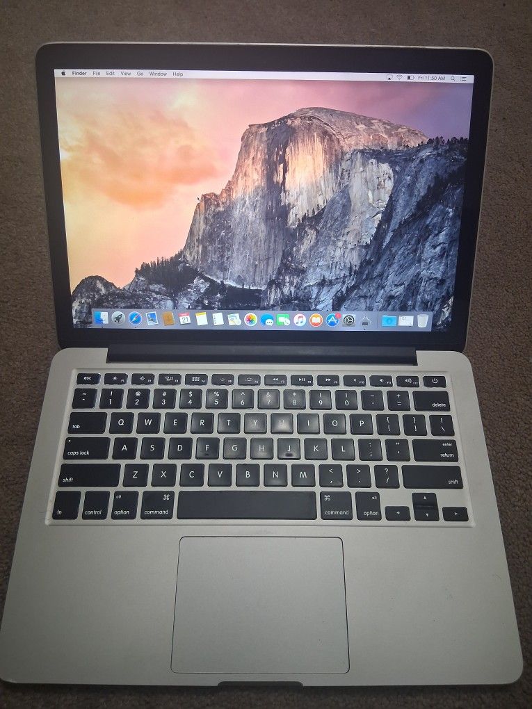 Macbook PRO 256GB FACTORY RESET & LIKE NEW$125