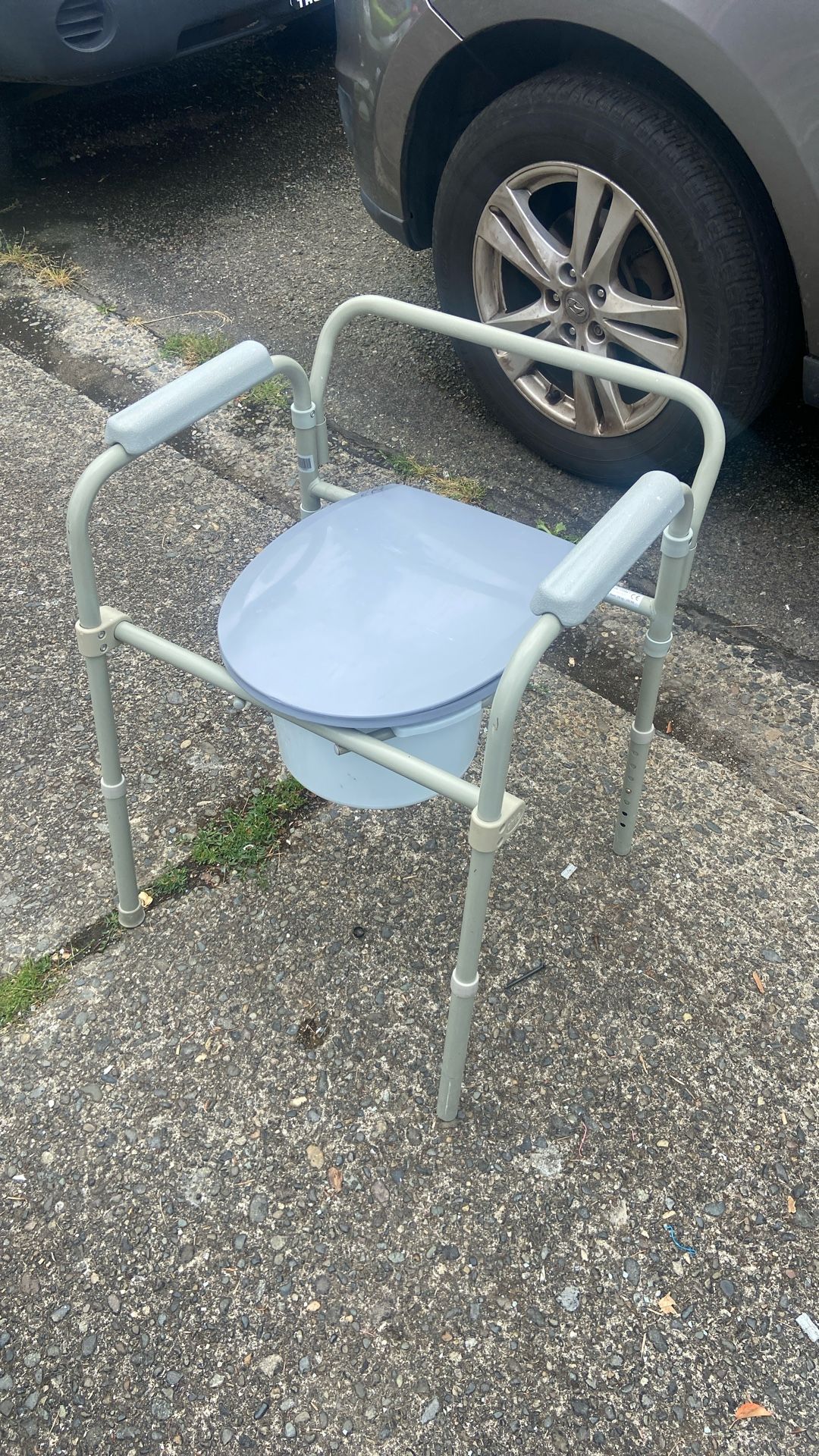 Bedside Commode Price 25$. Pick Up. E. 72. and. Grandview. E. Tacoma
