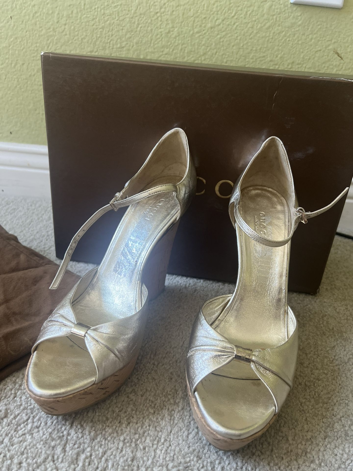 Gucci Shoes Size 38