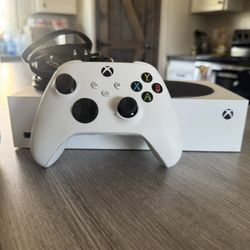 Xbox Series S And Switch Oled 