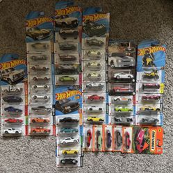 Small Lot Of Hot Wheels/matchbox Cars