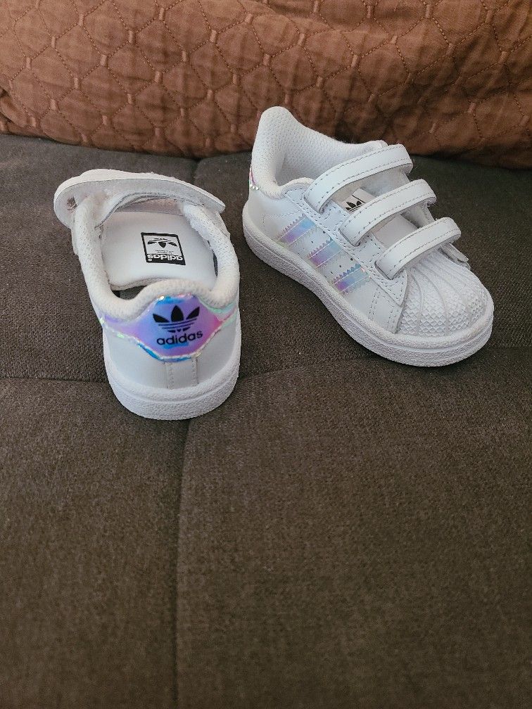 *Like New* Adidas Superstar Sneakers Shoes - Baby - White / Pink - Size 4k