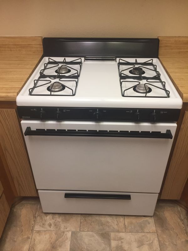 Kenmore 36” gas range oven for Sale in Hemet, CA OfferUp
