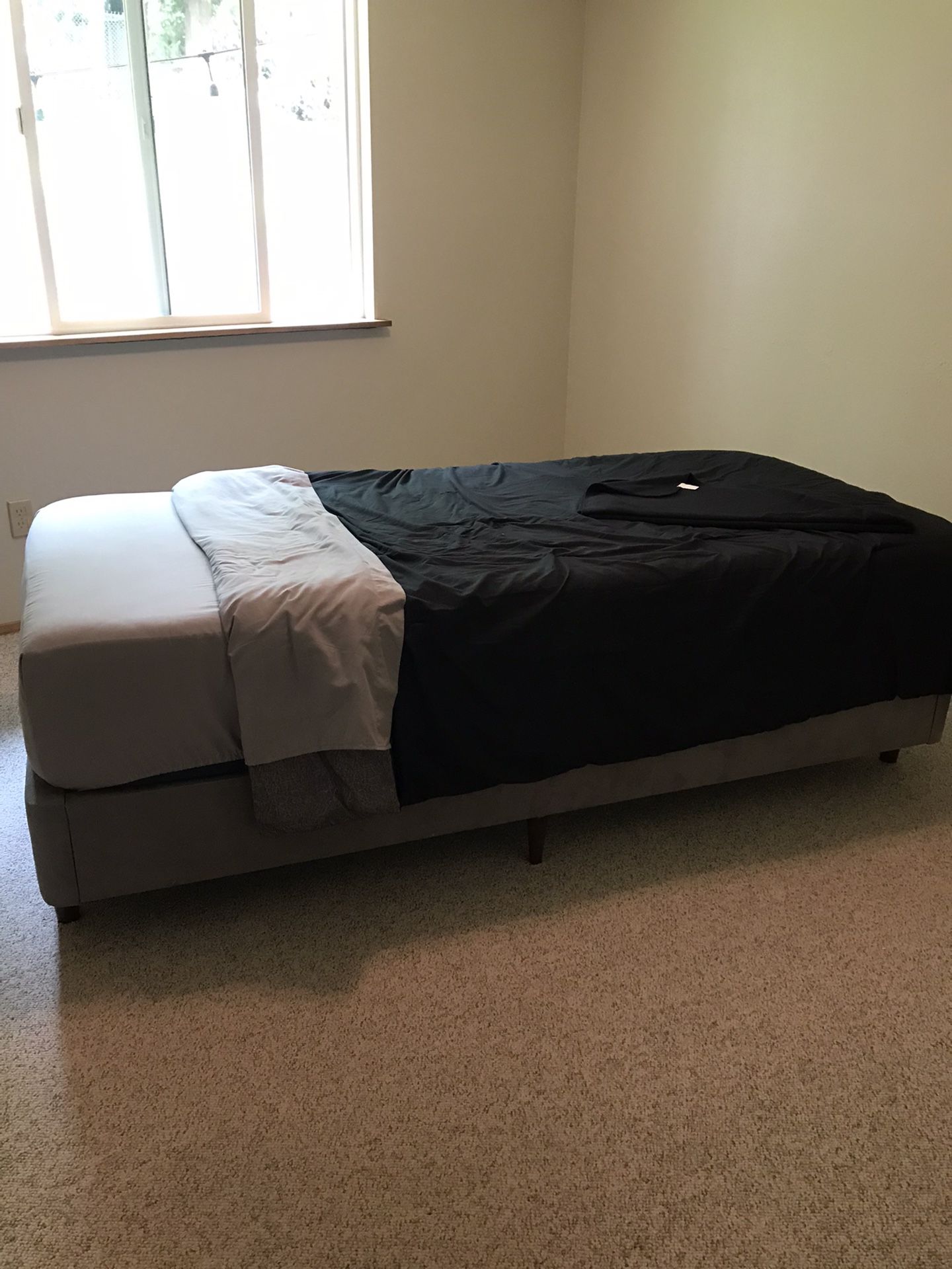 Used Twin XL Bed In A Box w/Base & Bedding/Mattress Pad