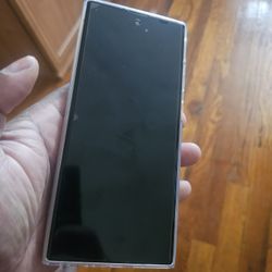 Brand New S24 Ultra 256 Unlocked..not Orginal Samsung But The Quality Is Very Good With Alot Of Storage