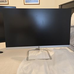 HP monitor with key board and mouse