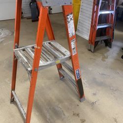 Fiberglass  Platform Ladder 