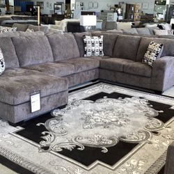 Ballinasloe 3pc Sectional with Chaise