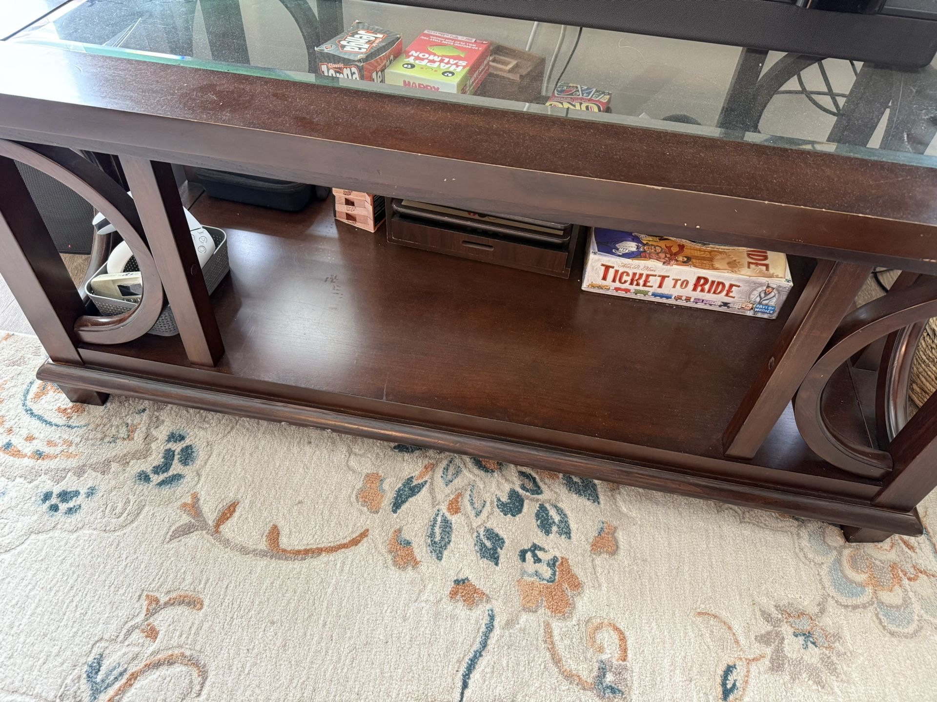 Coffee table - Wood + Glass