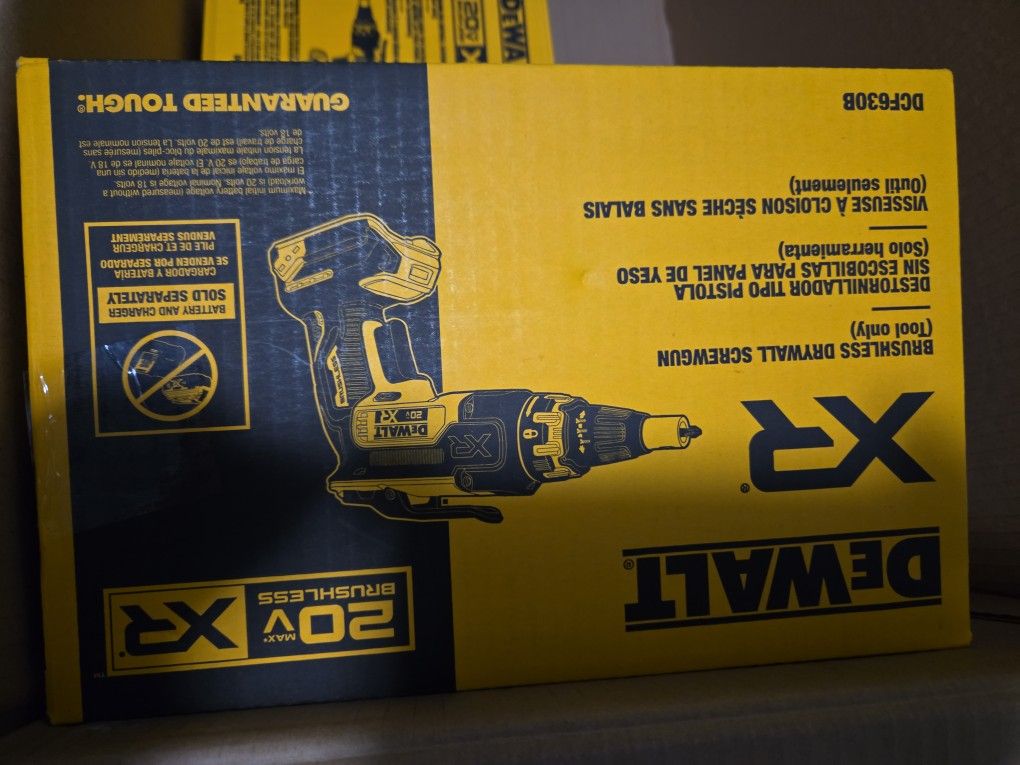 DEWALT 20VMAX XR BRUSHLESS DRYWALL SCREWGUN (TOOL ONLY)PRICE IS FIRM
