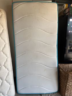 Twin mattress