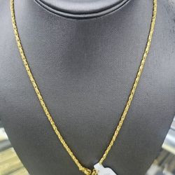 24k 18inch 2mm And 24k Pendant (CASH ONLY NO TRADES PRICE IS NOT NEGOTIABLE) 