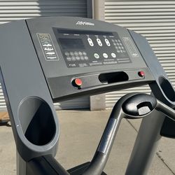 Treadmill, Full commercial & Fully Refurbished