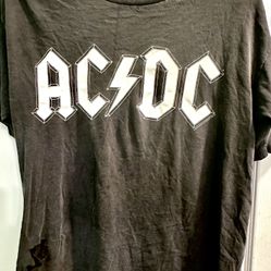 4 AC/DC TOUR SHIRTS