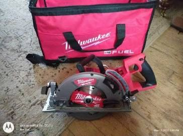 Milwaukee Rear Handle Circular Saw