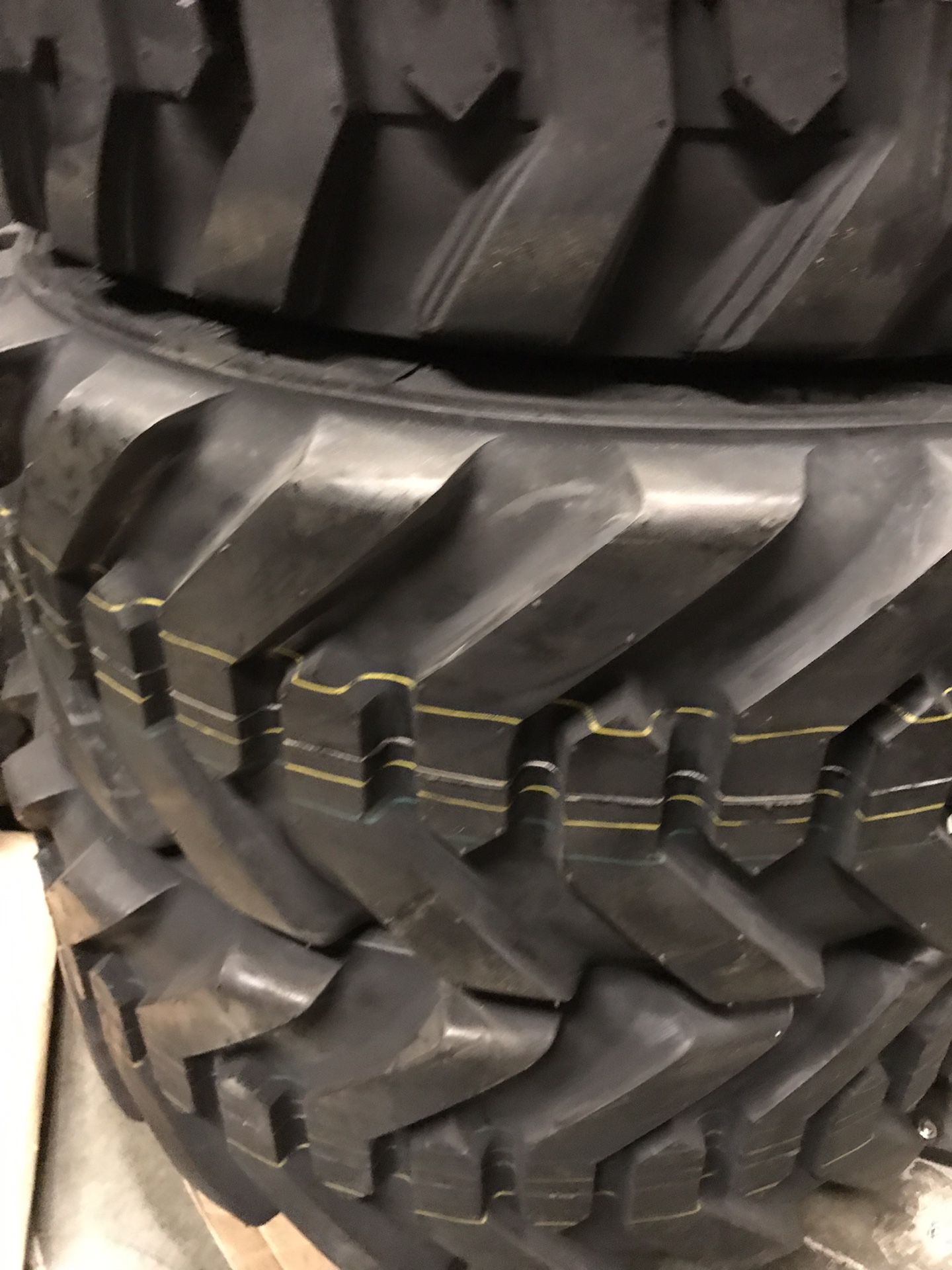 4x steer skid tire bobcat tire 10-16.5 12 ply $560 no lowball. Price is firm