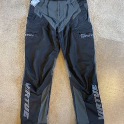  Virtue Breakout Paintball Pants. Brand New With Tags Size L 
