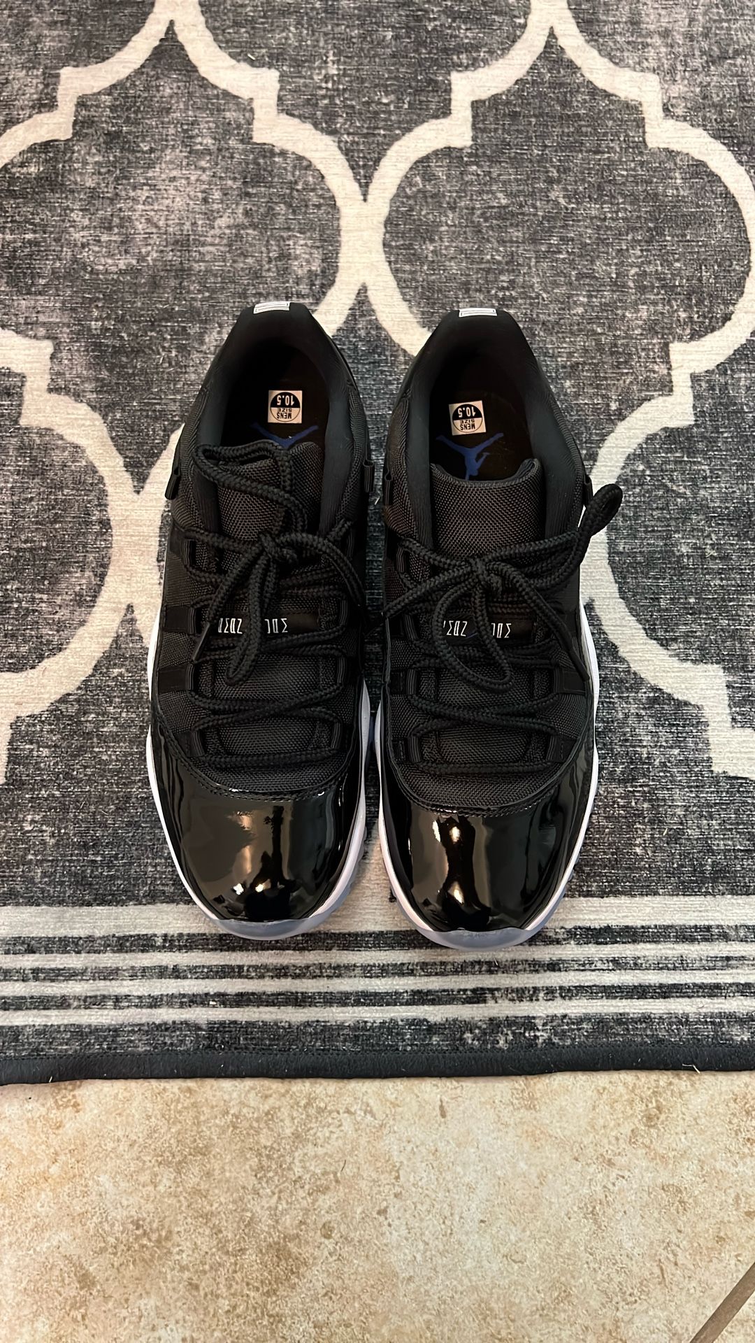 Air Jordan 11 Retro Low Space Jams 