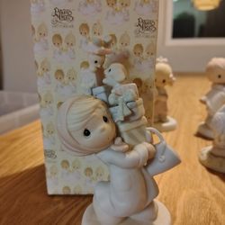 Precious Moments Figurines 